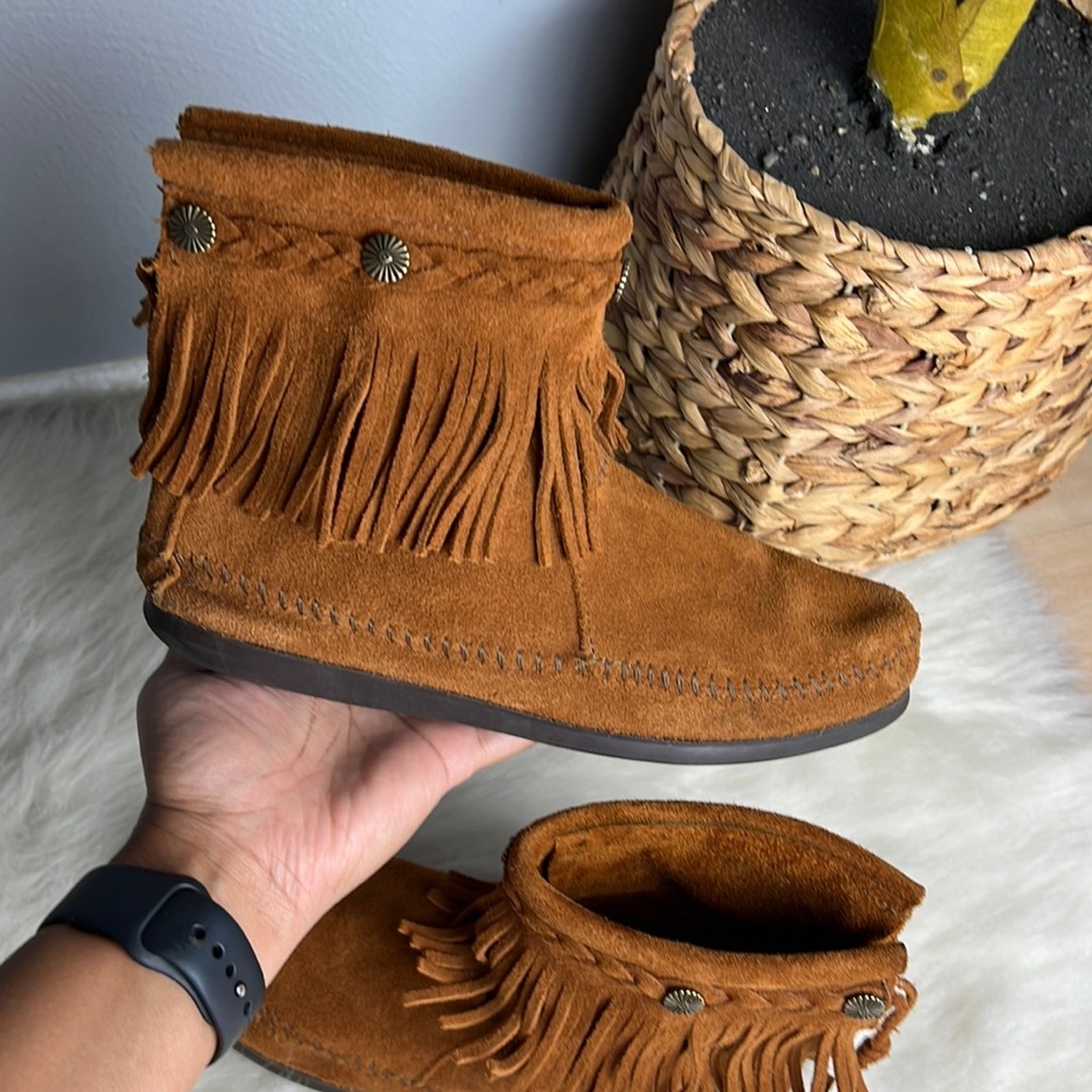 Women’s Minnetonka Hi Top Back Zip Boot Brown Size 7